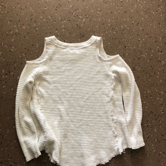 Stargaze white cold shoulder sweater distressed - Picture 6 of 8